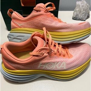 Hoka Bondi 8
